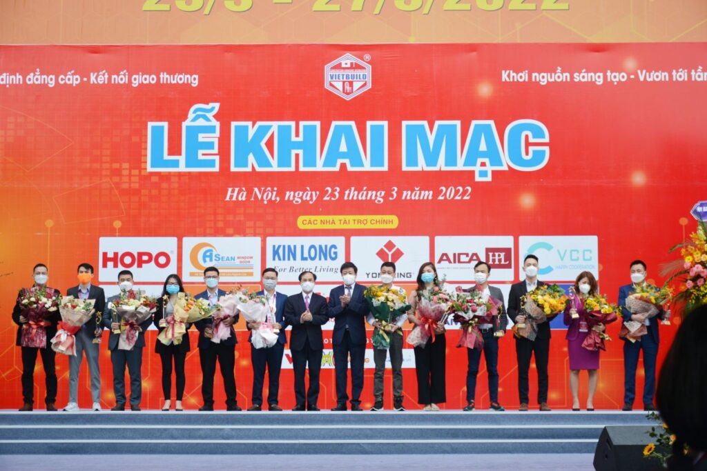 Cửa cuốn Austdoor là Nhà tài trợ chính cho Vietbuild 2022 H1